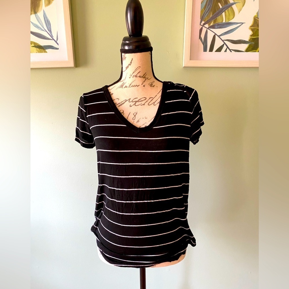 Black and White Striped Women's Top Size Small